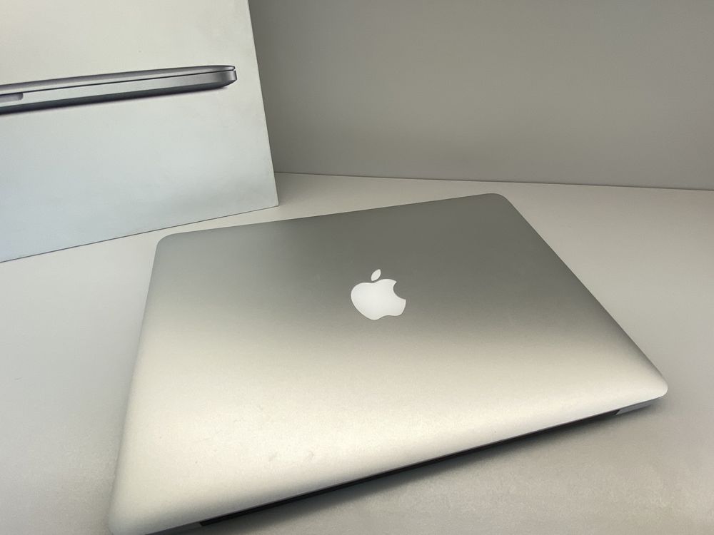 MacBook Pro A1502 Retina