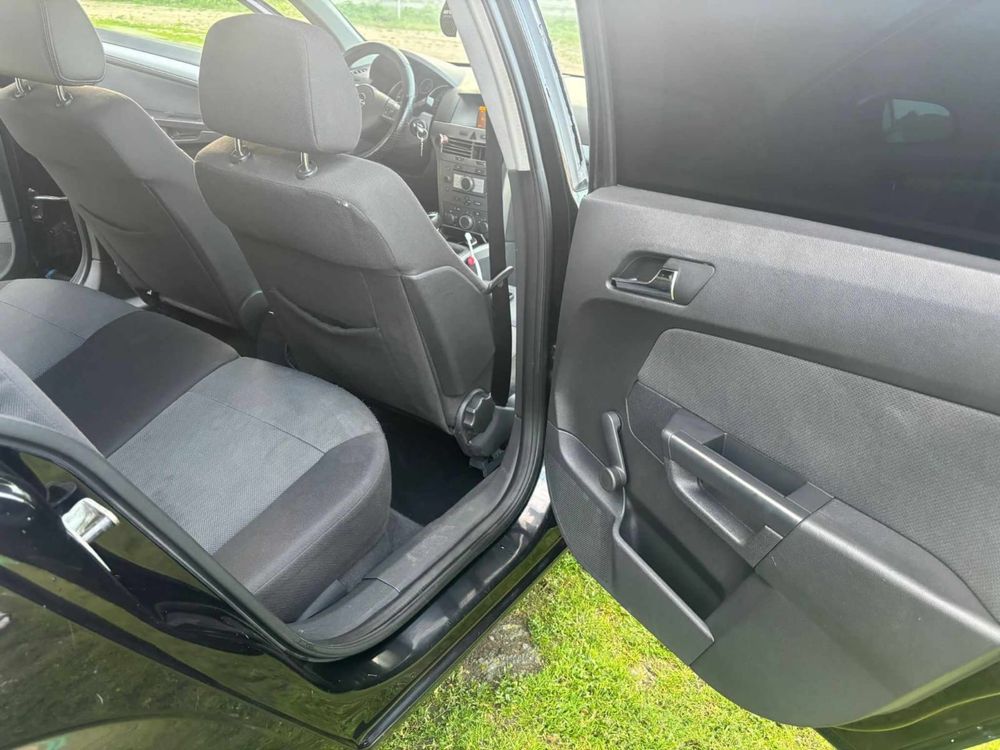 Opel Astra H 2005 1400€
