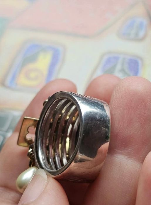 Марков сребърен пръстен с талисмани