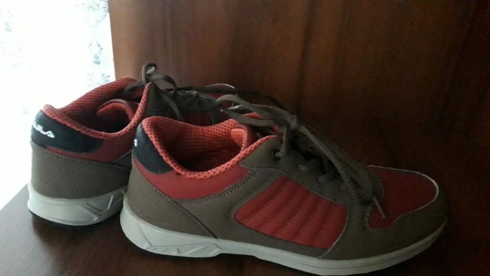 Кроссовки 38 размер