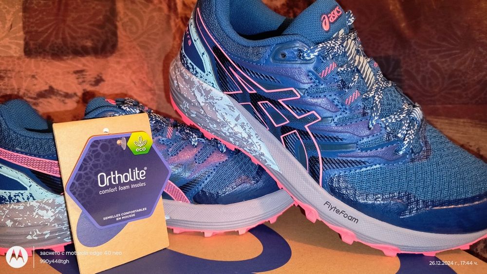 Маратонки  Asics