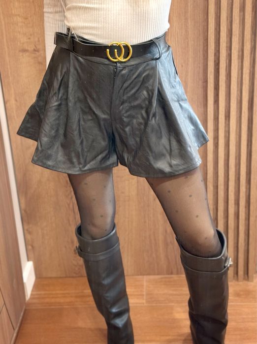 Къси кожени панталони