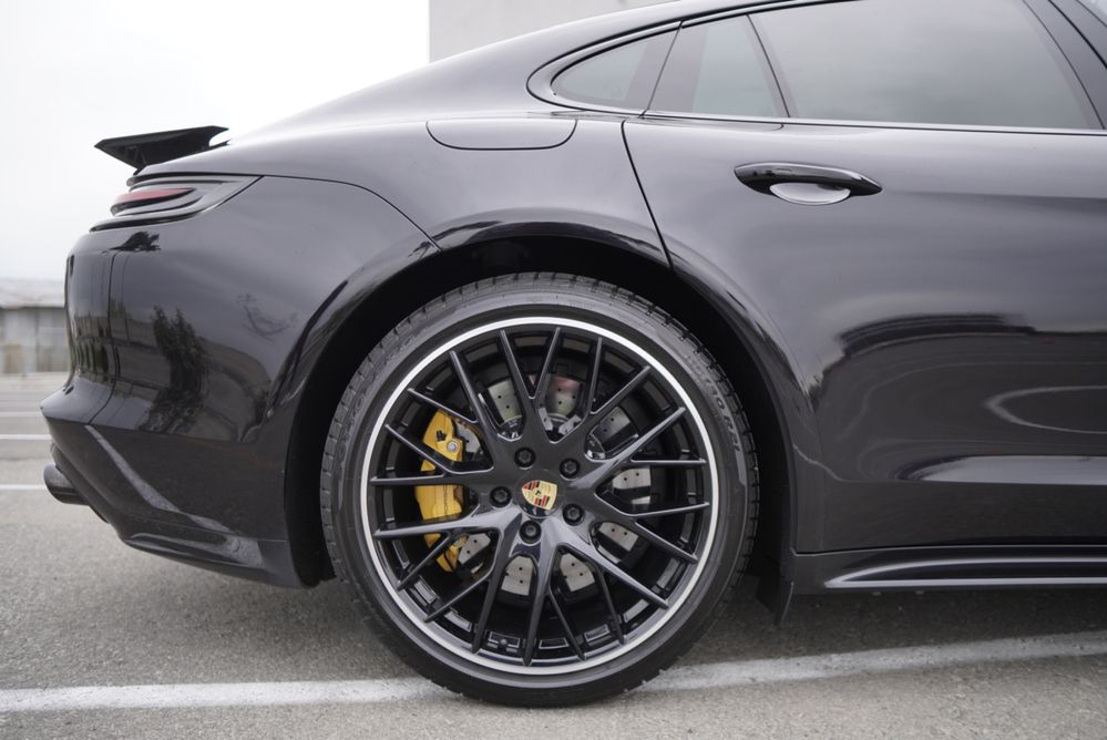 Porsche Panamera 4S frane ceramice