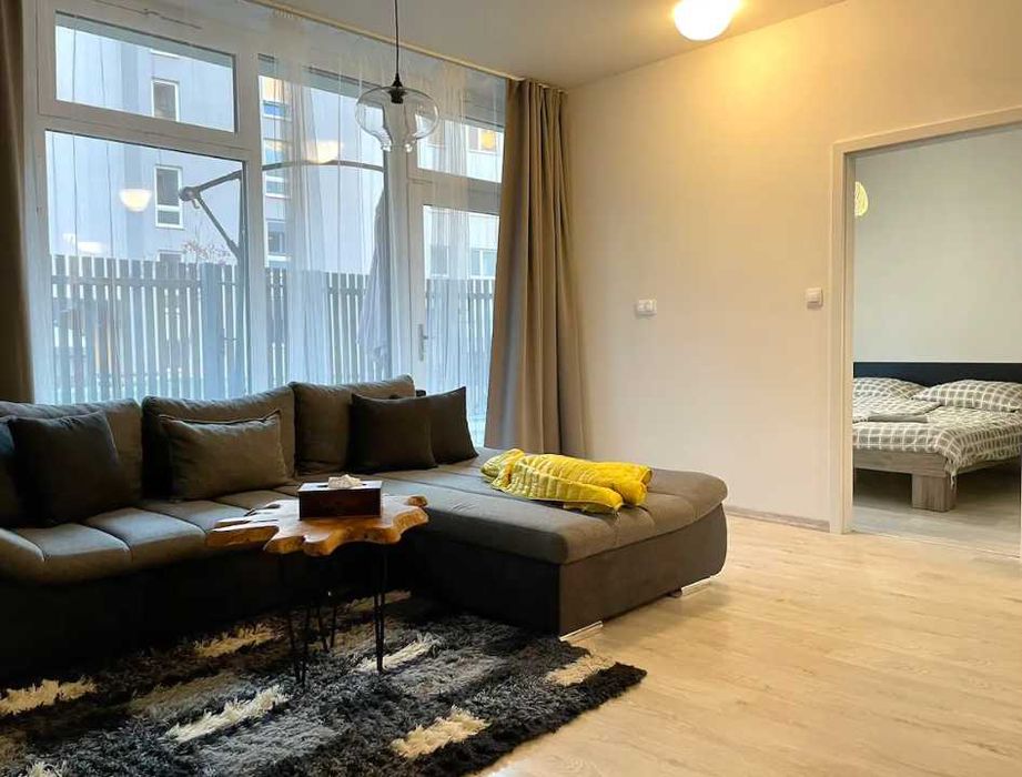 Двустаен апартамент под наем в Центъра