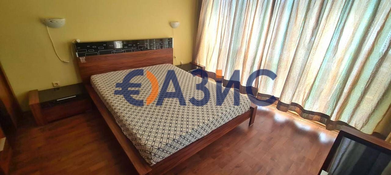 Продава се Тристаен апартамент в Черноморец - 110 кв.м за 882 €/кв.м - Снимка #11
