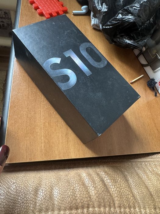 Продам samsung s10