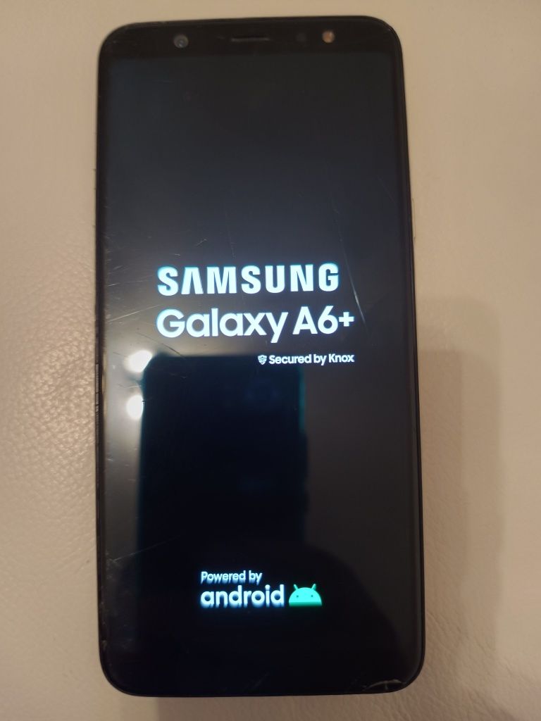 Samsung A6+,dual SIM,culoare gold.