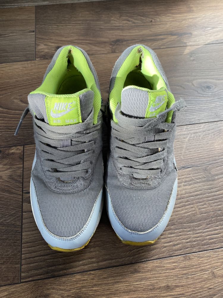 NIKE AIR MAX 1 – Volt & Canyon Grey & Dusty Grey