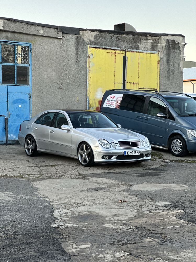 W211 E55 Лип за броня