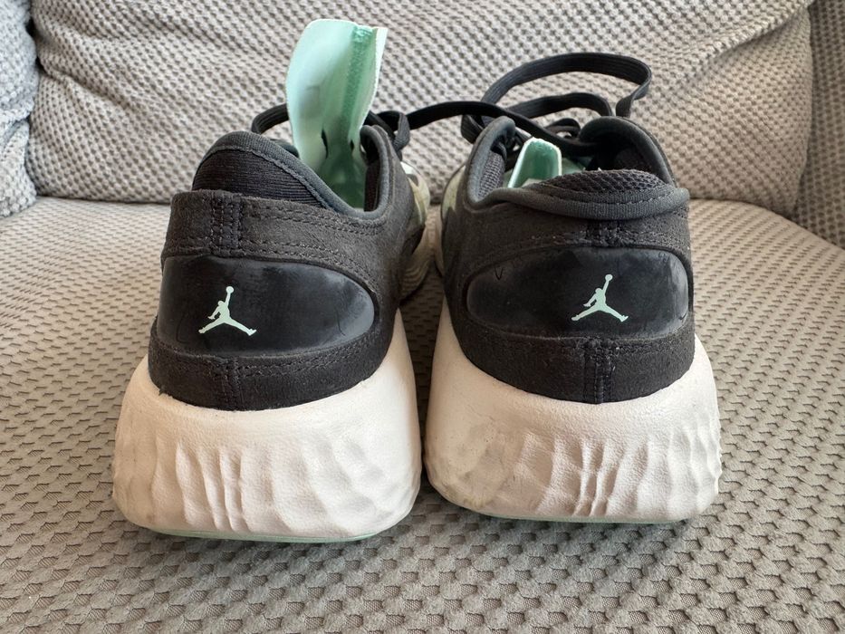 Air Jordan 44 номер цената подлежи на коментар