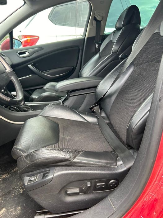 Far stânga Citroen C5 2009