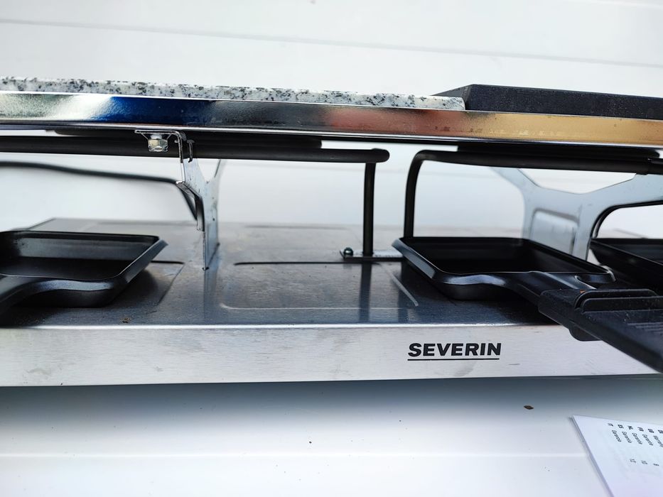 Raclette Severin RG cu piatra naturala de gratar si placa de gratar