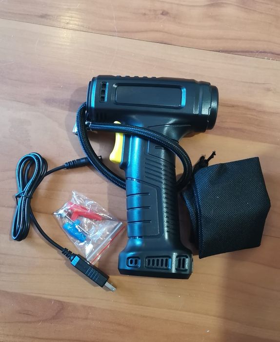 Compresor auto  cu acumulator