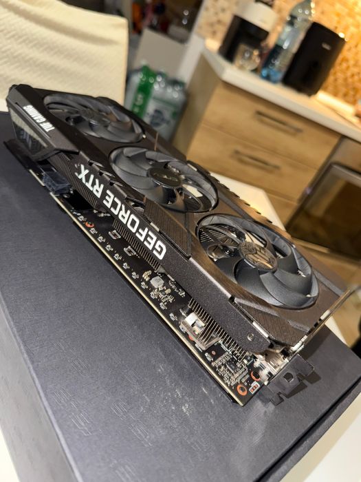 Placa video RTX 3060 Ti TUF OC Edition 8 GB
Nvidia RTX 3060Ti TUF 8 GB