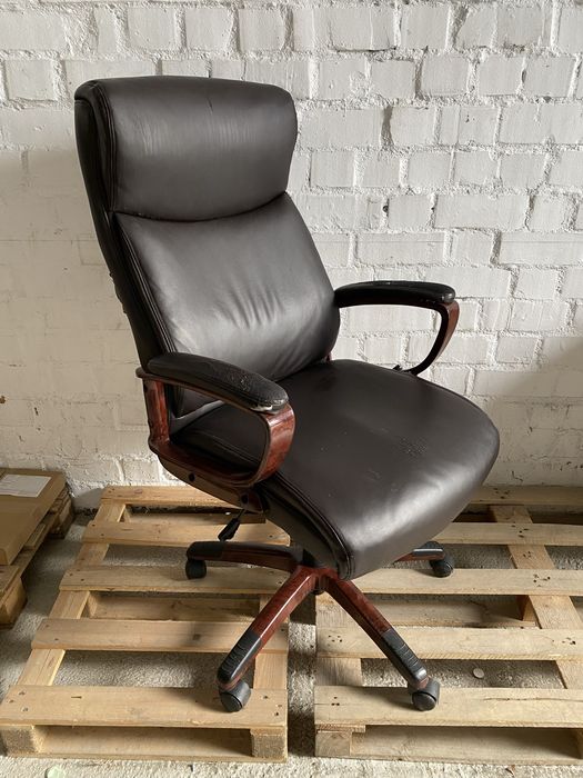 Scaun birou directorial piele maro insertii mahon