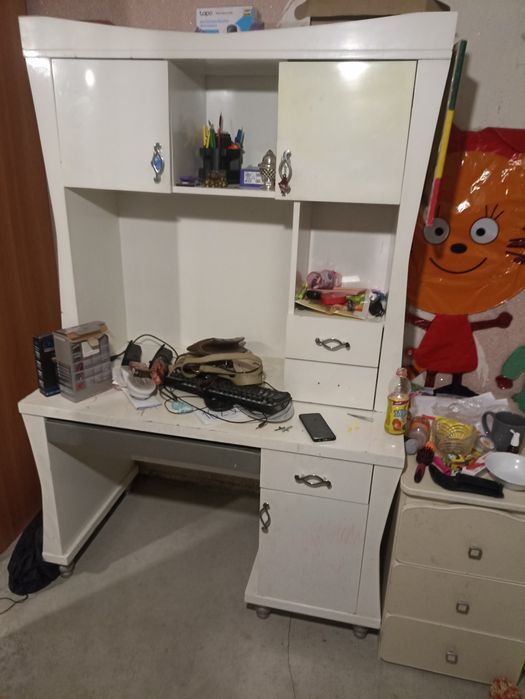 Отдам стол  самовывоз
