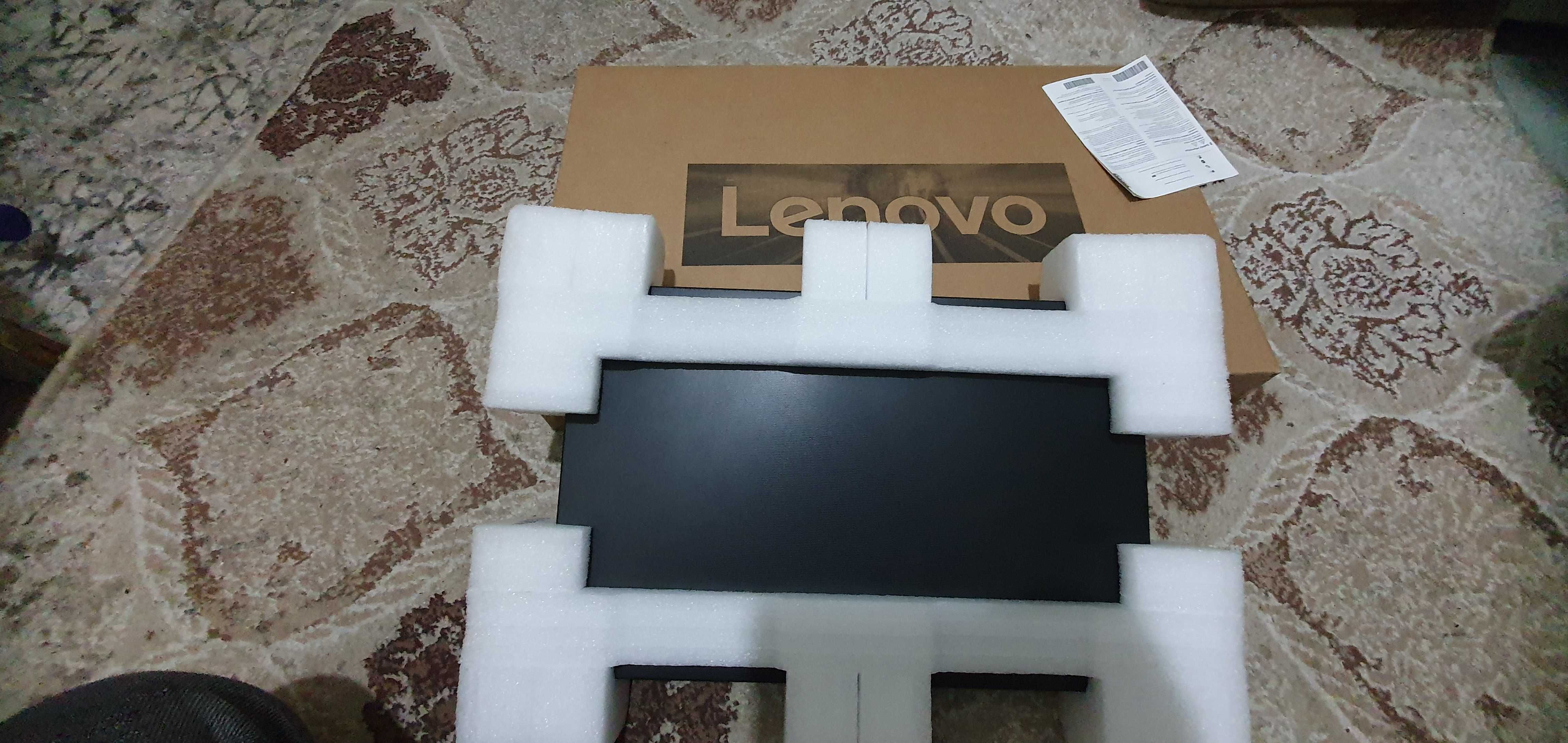 Lenovo i3-1215U 4gb