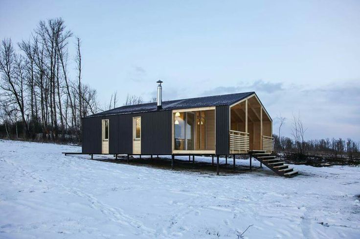 Case modulare pe structură metalică rezistentă și invelite cu panou sa