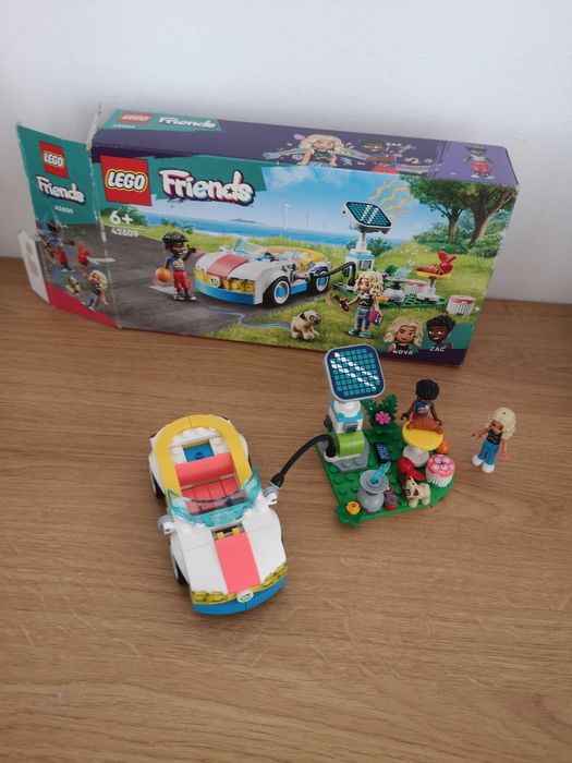 Lego Friends Masinuta electrica și încărcător