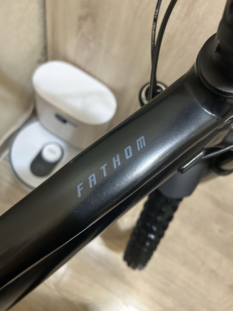 Giant fathom XL size 29