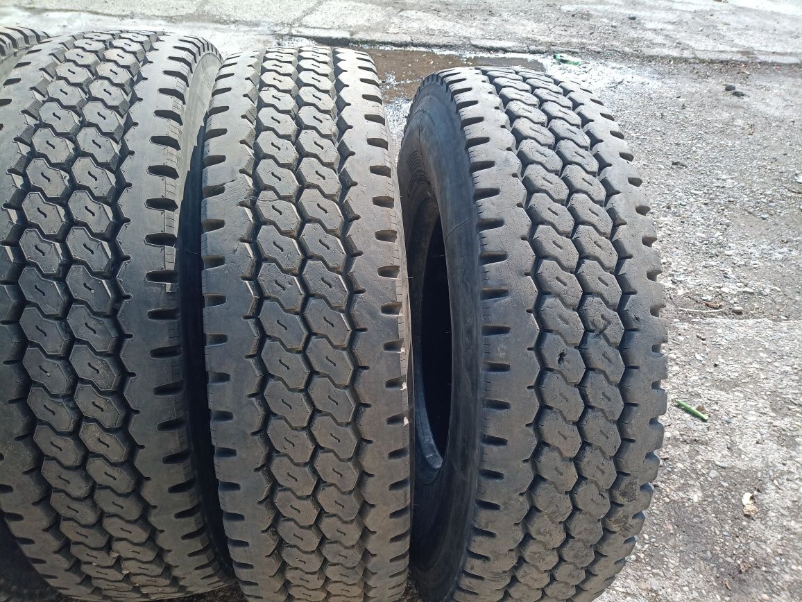 4 anvelope ca noi M+S Bridgestone 13R22.5 dot 0223