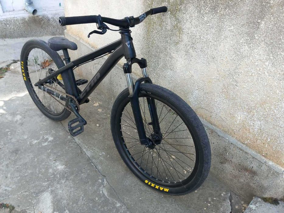 CTM dirt jump колело