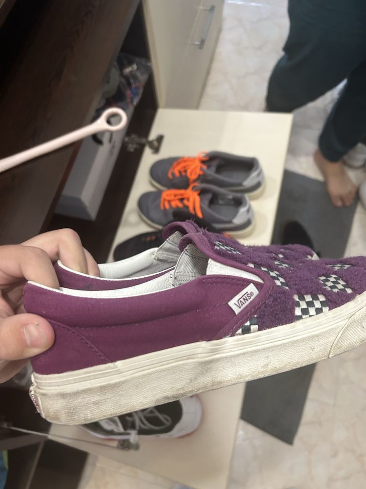 Обувки (Nike SB, Jordan; Vans; Tarmak)
