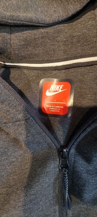 Nike tech - нов, L размер