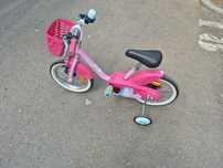 Bicicleta Decathlon fetite, model Unicorn