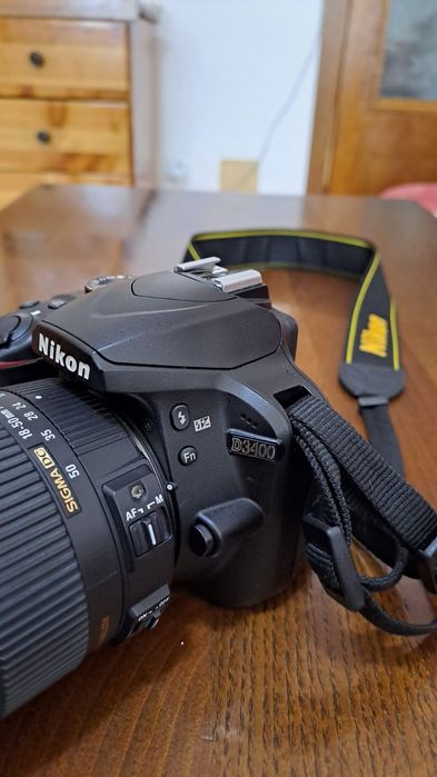 Nikon D3400 + obiectiv Sigma 18-50mm