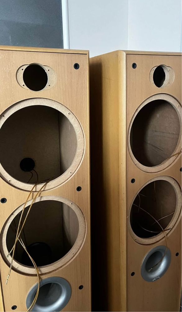 Кутии за говорители Jamo 6.5” със драйверите