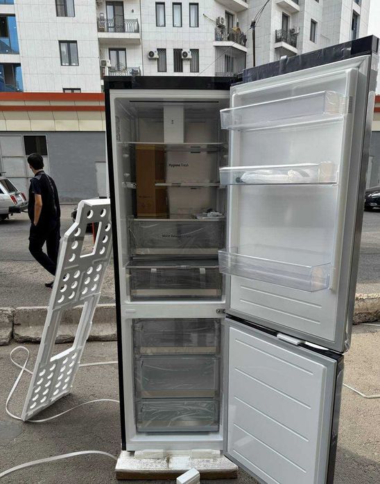 Холодильник LG GC-B459FTPW 377 л DoorCooling+ ThinQ Черный