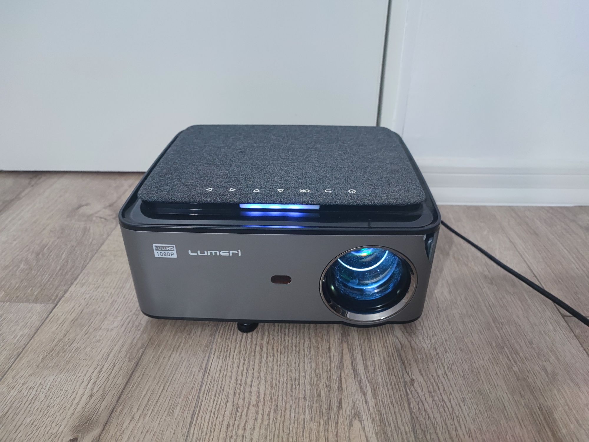 Video proiector Lumeri Full HD Led projector F560