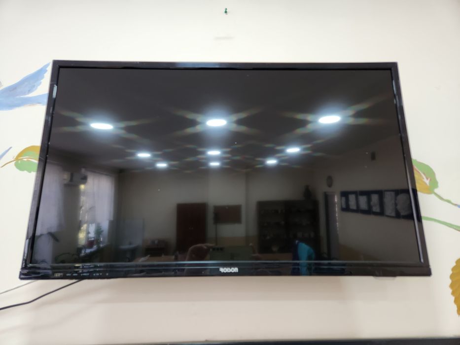 Televizor Roison 32 talik oddly. Телевизор Роисон 32 дюйма простой
