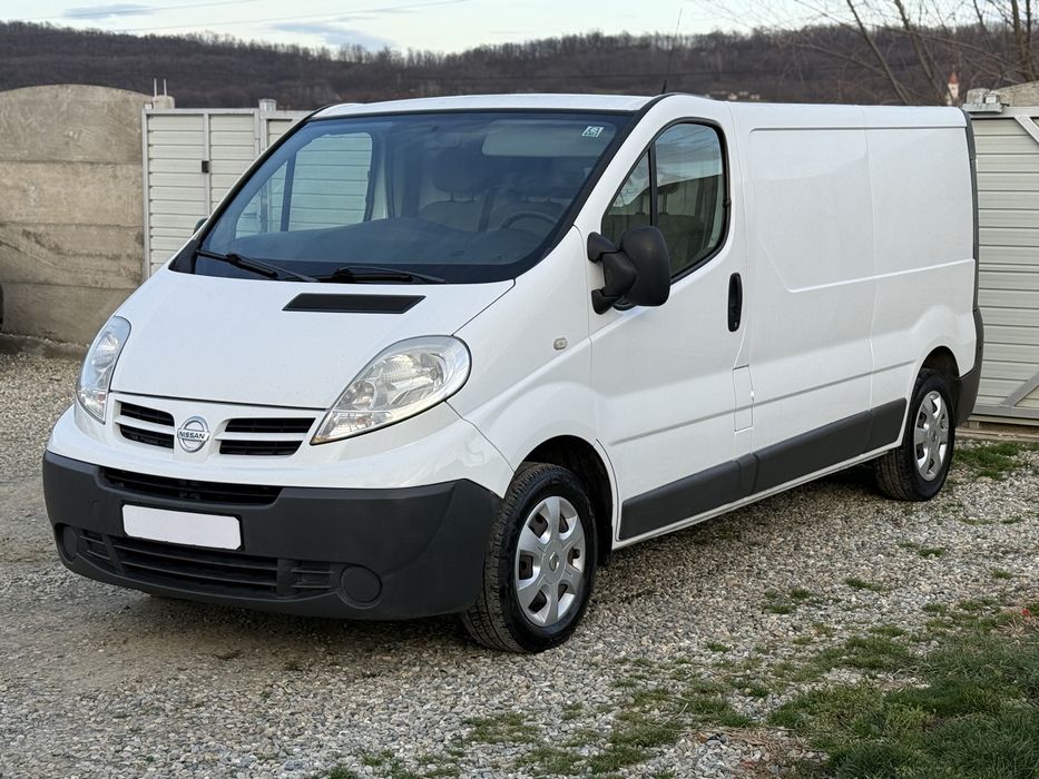 Nissan Primastar Lung 2011/06 - 2.0 DCI - 115 CP - A/C -