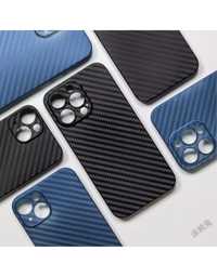 Iphone 13/14/15 PLUS PRO MAX Husa Slim 0,25mm Plastic Imbracat Carbon