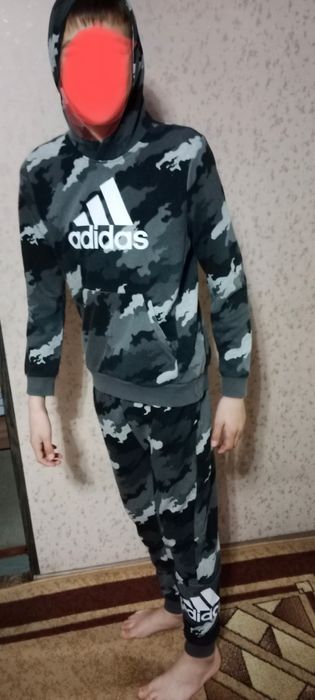 Костюм спортивный ADiDAs
