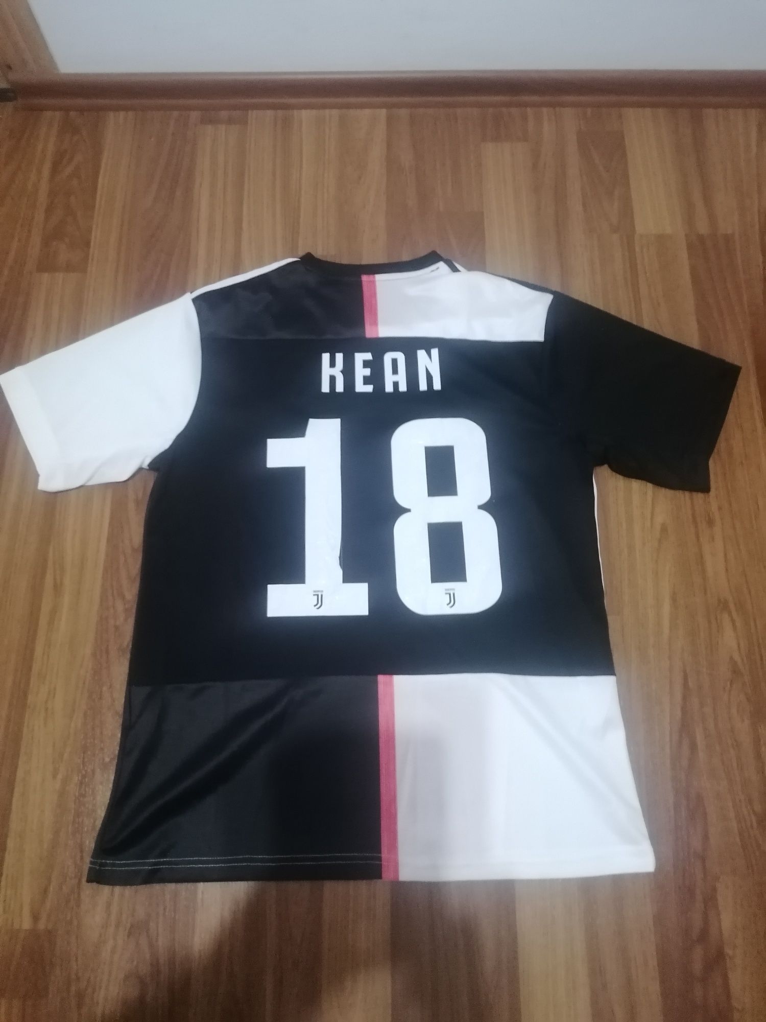 Tricou Juventus,nr. 8 Kean