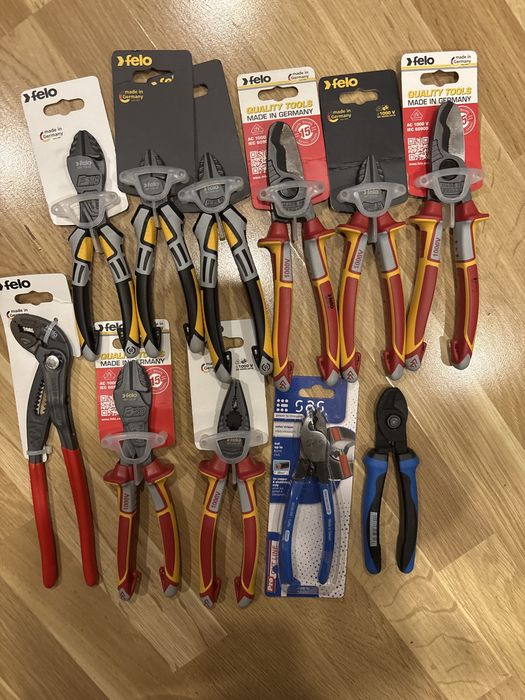 Инструменти.