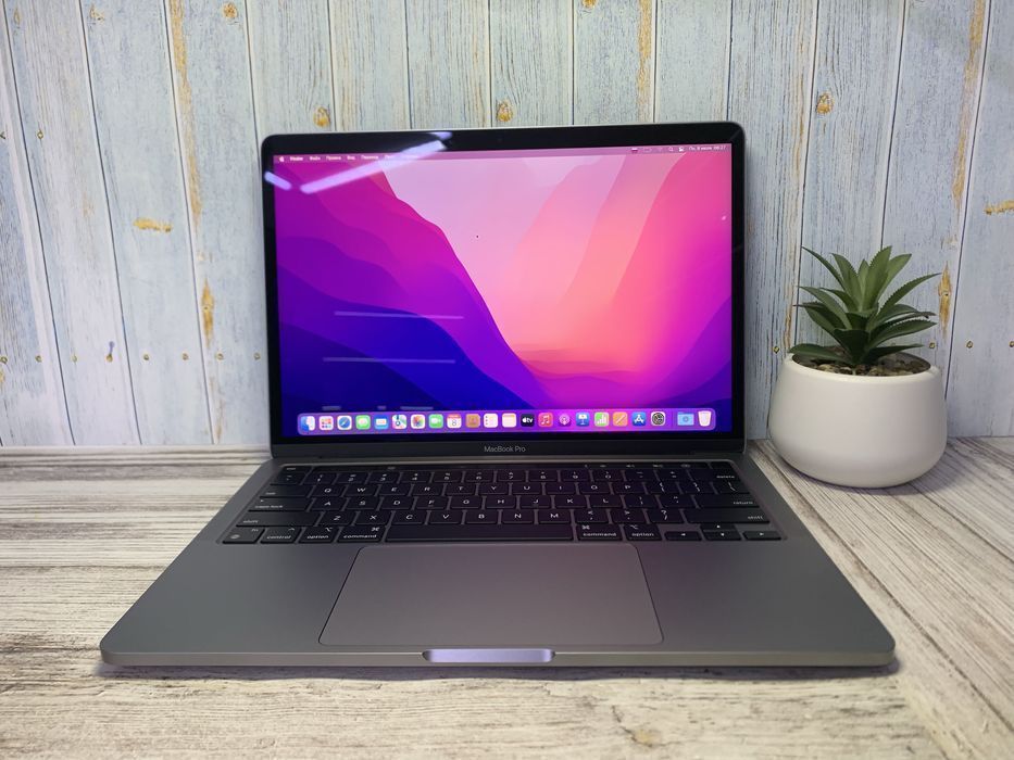 Apple MacBook Pro 2020 | M1 | 8GB | 256GB | 96% | 86 циклов | Полный