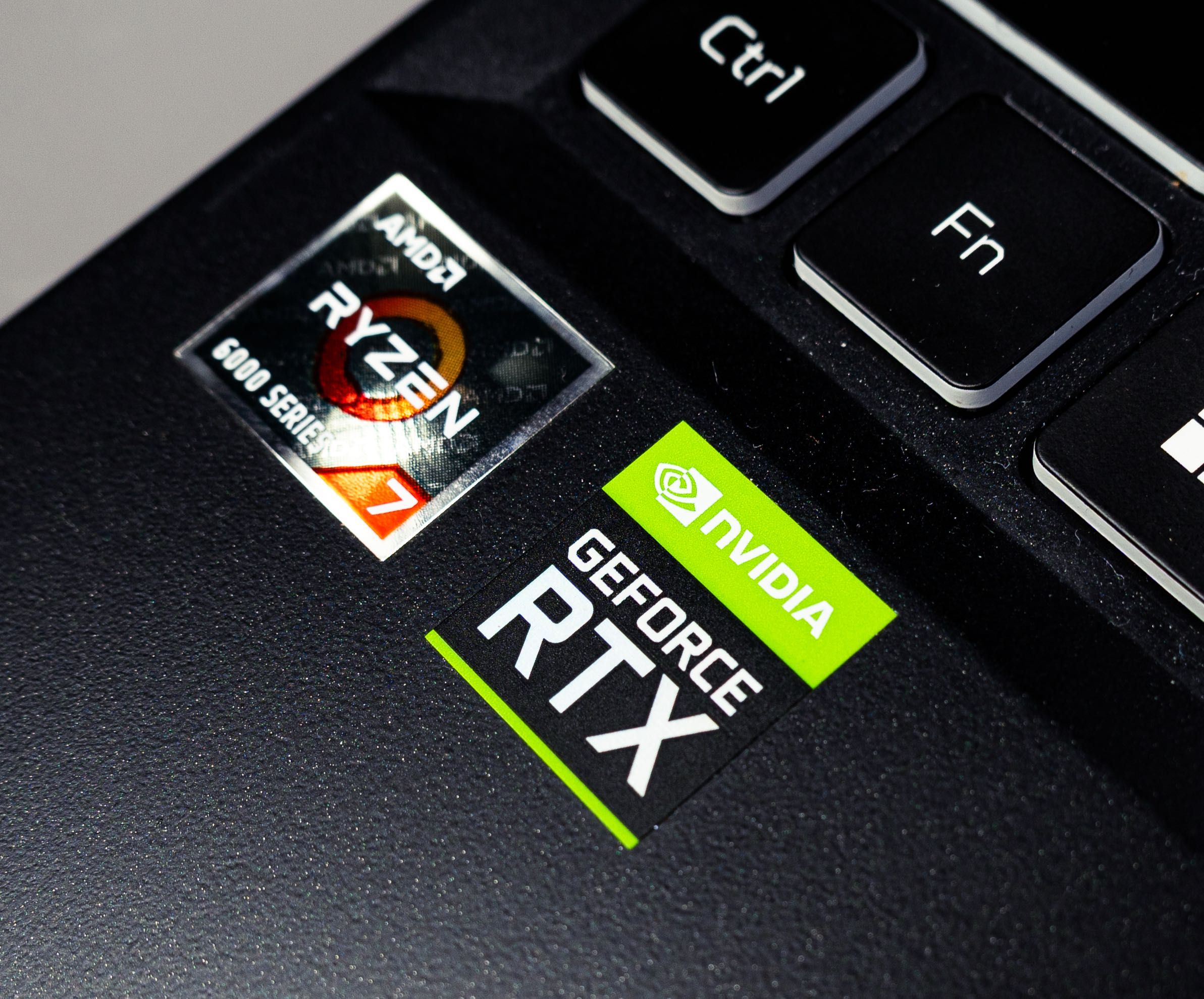 Геймърски лаптоп Acer Nitro 5 – Ryzen 7, RTX, 165Hz, 1TB SSD,16gb RAM