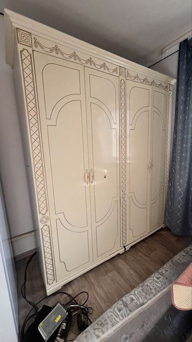 Отдам даром шкаф, состояние среднее