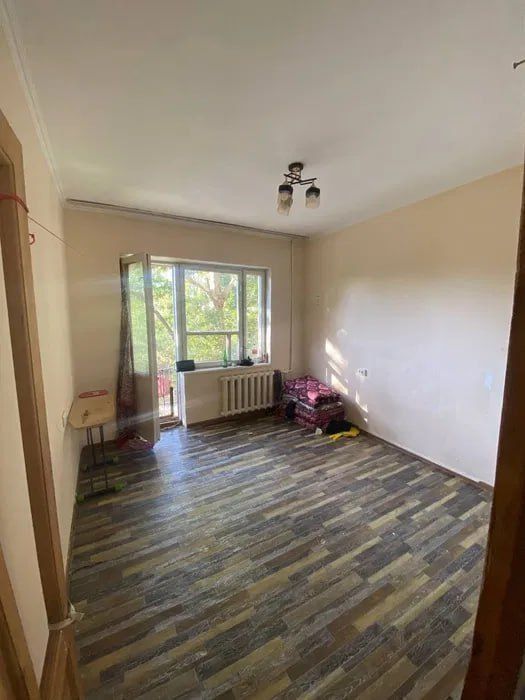 1/3/4. Сергели 2. Дом - бывшее общежитие. Квартира 18 м². Метро 400 м!
