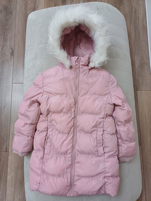 Продам куртка зимняя на девочку.