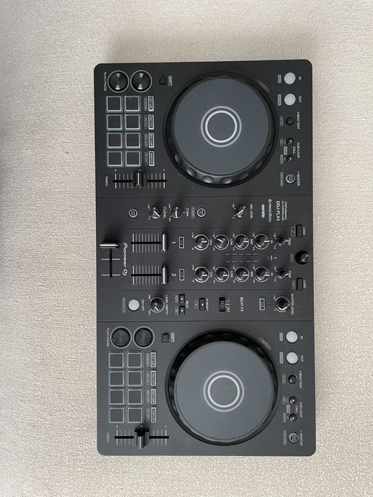 DJ контроллер Pioneer DDJ-FLX4 + наушники Pioneer HDJ-CUE1 в подарок