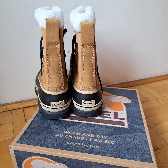 De vanzare bocanci munte Sorel cauciuc natural, piele nubuc, facuti ma