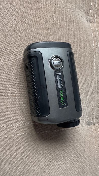 telemetru Bushnell Tour V2