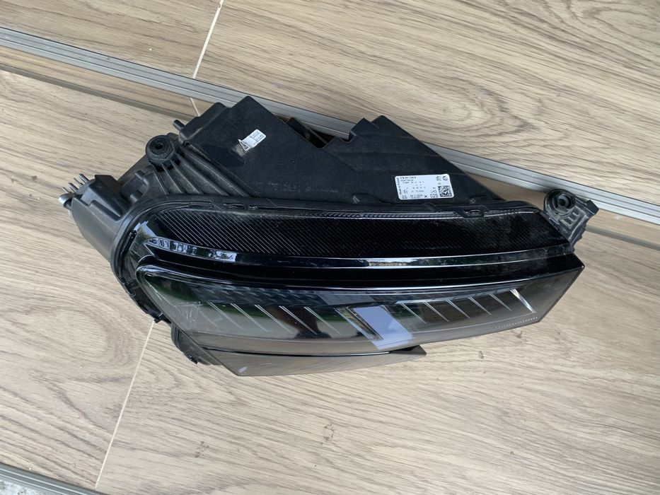 Far Skoda Karoq/dreapta an 2018/2019/2020/2021/2022/2023/2024/2025