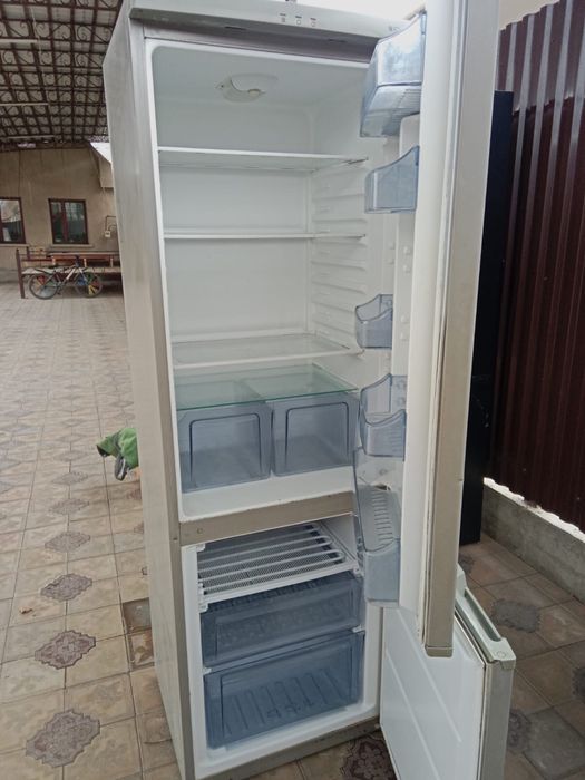 Холодильник продается