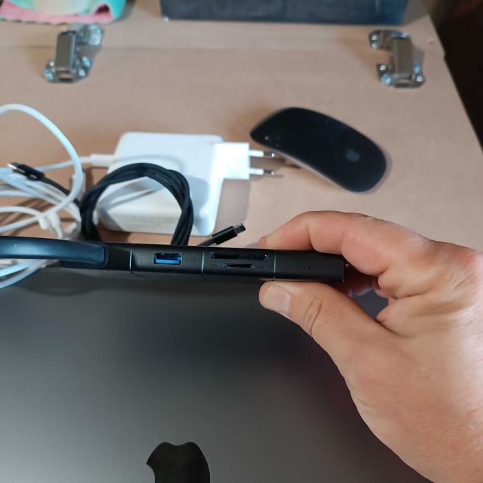 MacBookPro 16.1, I7, 32GB RAM - Stare perfecta estetic si functional